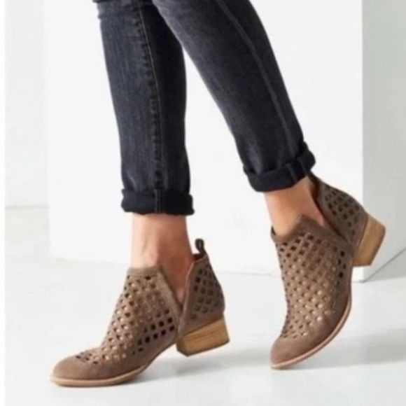Jeffrey Campbell Shoes - Jeffrey Campbell Taggart Open Weave Booties Size 9